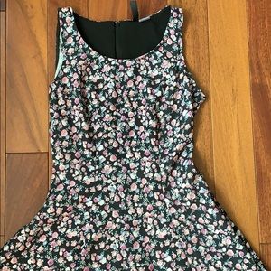 NWOT H&M fit and flare floral dress size 2